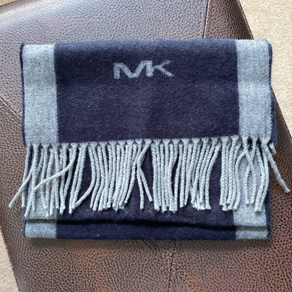 Michael Kors Fringed Scarf
